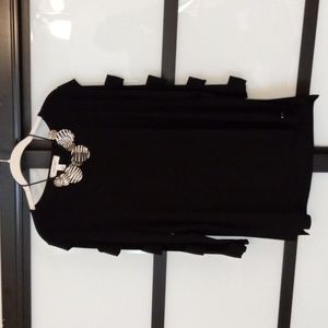 Blouse with necklace